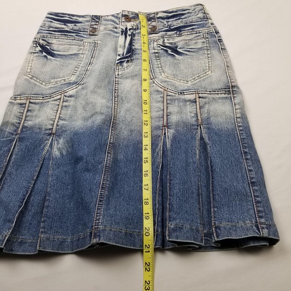 Defuse Denim Pleated Skirt Size 7/8 - Picture 6 of 9